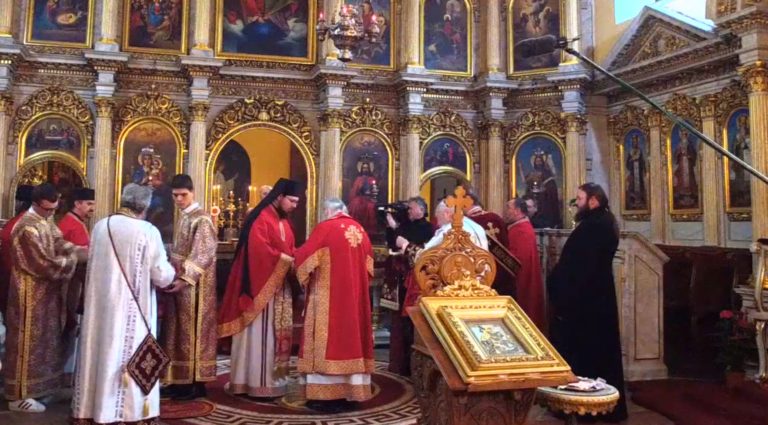 Света Архијерејска литургија у Будимпешти